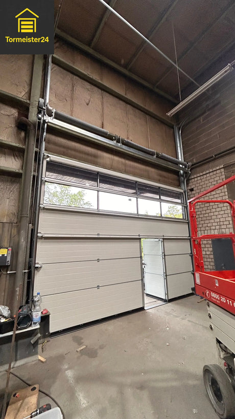 Hörmann Fachhändler Schweighöfer Tortechnik repariert Industrietor in Bingen