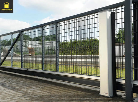 Schiebetorantriebe für Einfahrten – sicher, leistungsstark & komfortabel Tormeister24