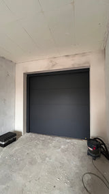 Garagentor Design Line anthrazit mit glatter moderner Oberfläche