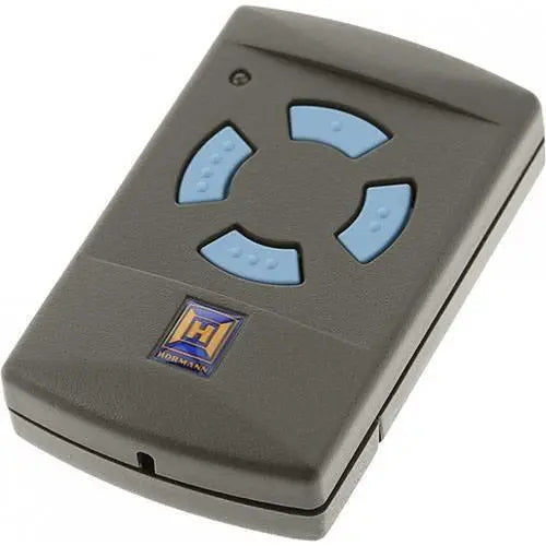 Hörmann Handsender HSM 4, 868 MHz Vorderansicht

Hörmann Handsender HSM 4 Mini-Handsender

Hörmann Handsender 4-Kanal in Dunkelgrau mit blauen Tasten

Hörmann Handsender HSM 4 mit Batterie 12 V

Hörmann Handsender 868 MHz Festcode

Hörmann Handsender HSM 4 kompakte Bauweise

Hörmann Garagentor Handsender Original HSM 4

Hörmann Handsender mit 4 Funktionstasten

Hörmann Handsender programmieren 868 MHz

Hörmann Handsender HSM 4 mit Anleitung