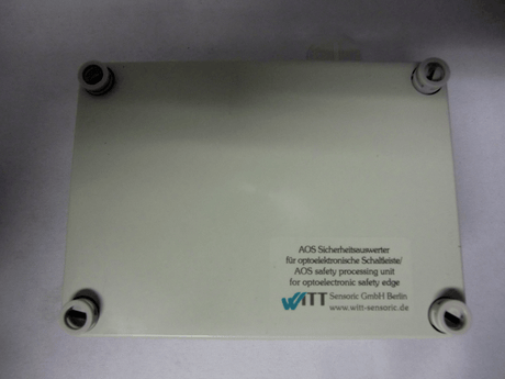 Optosensor-Auswertegerät KAT 3 für Torabsicherung

Sicherheits-Auswertegerät für optische Sensoren

KAT-3-Auswertung für Optosensoren an Toranlagen

Optosensor-Auswertegerät für Industrietore